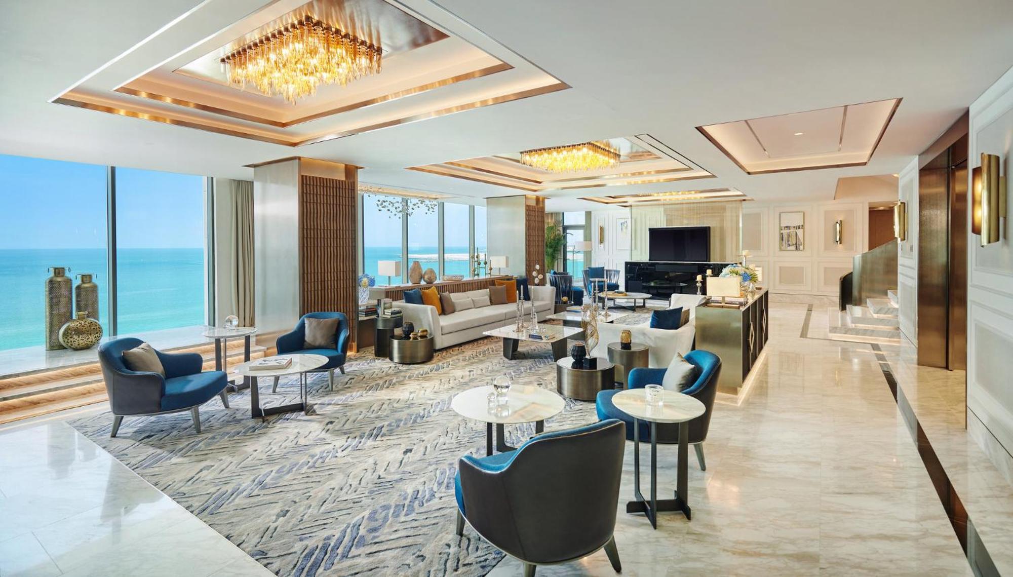 ホテル マンダリン オリエンタル ジュメイラ ドバイ エクステリア 写真 The Club Lounge at the Westin Dubai