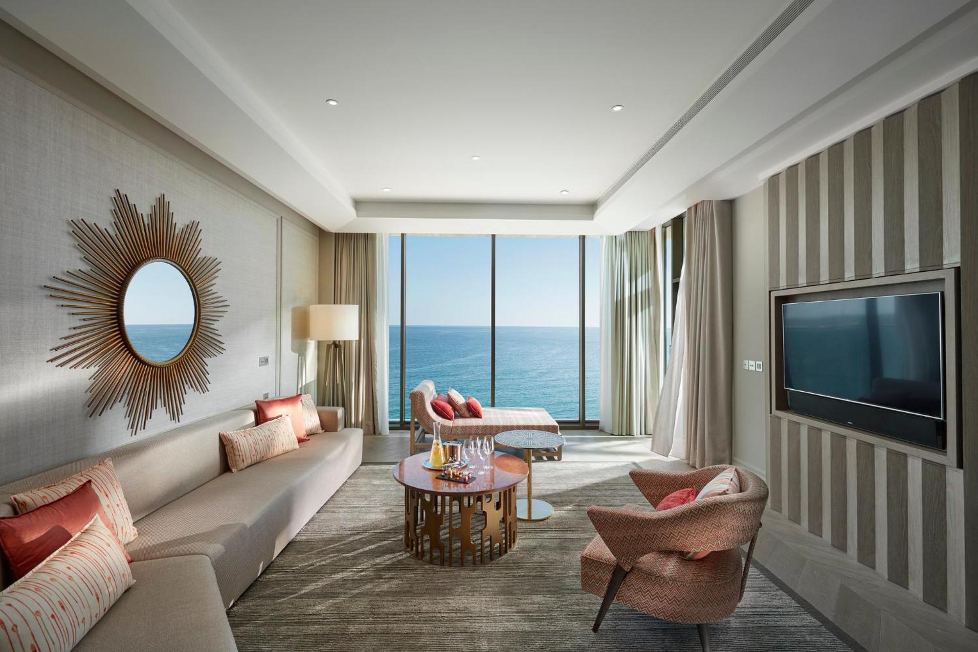 ホテル マンダリン オリエンタル ジュメイラ ドバイ エクステリア 写真 The living room of a two-bedroom suite