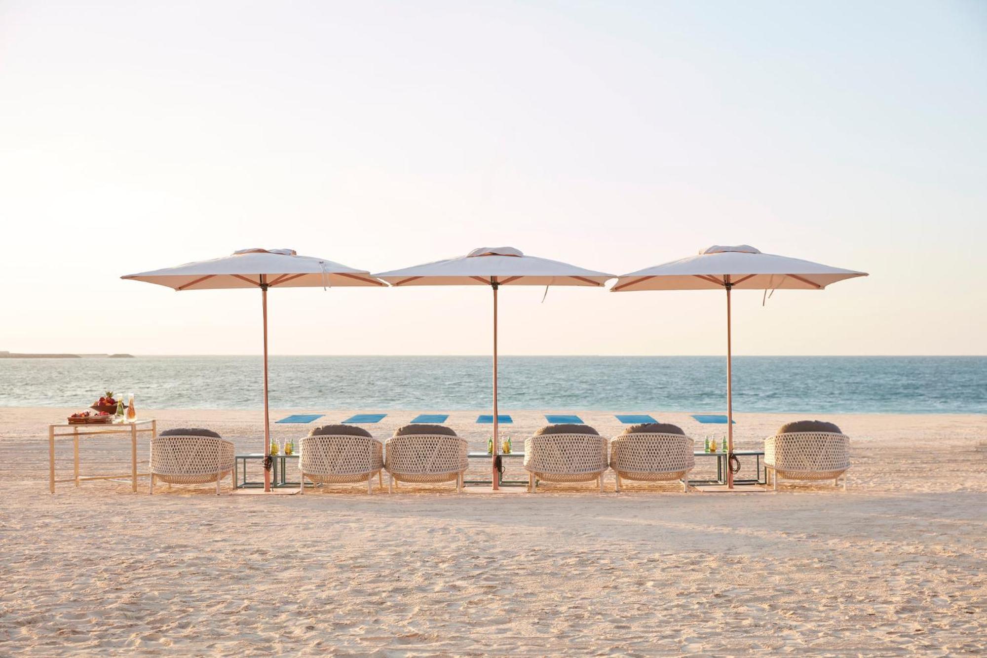 ホテル マンダリン オリエンタル ジュメイラ ドバイ エクステリア 写真 Beach at Jumeirah Beach Hotel