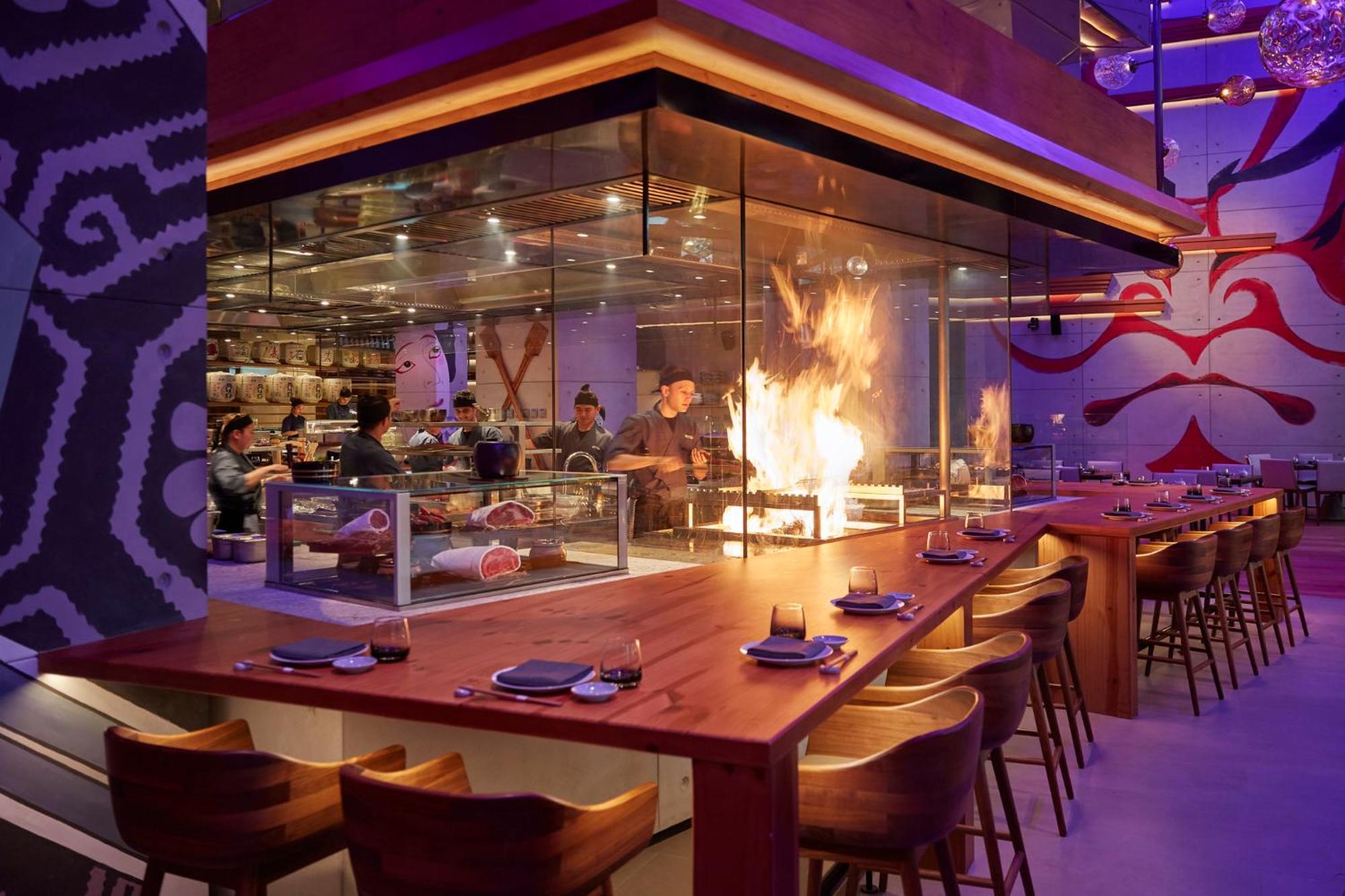 ホテル マンダリン オリエンタル ジュメイラ ドバイ エクステリア 写真 The interior of the restaurant