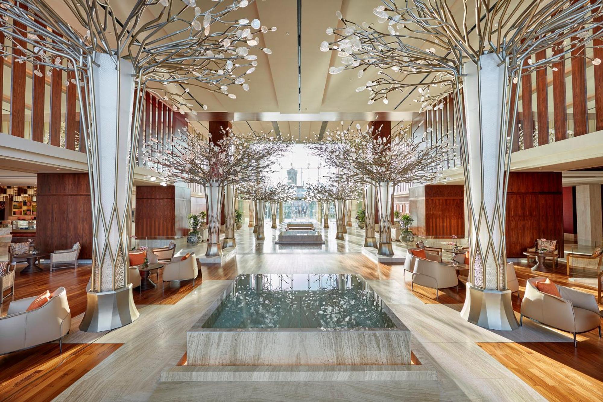 ホテル マンダリン オリエンタル ジュメイラ ドバイ エクステリア 写真 The lobby of the hotel